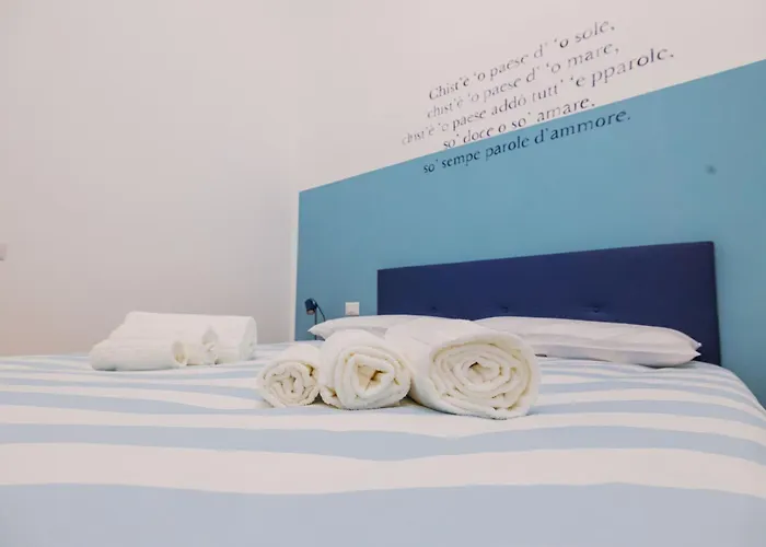Hotel Le Stanze Del Poeta Libero Bovio Napoli